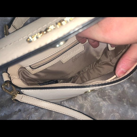 Calvin Klein Crossbody - Picture 2 of 5